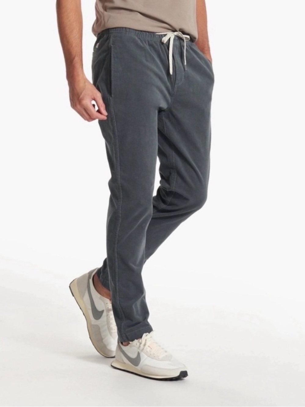 Vuori Men’s Optimist Corduroy #V440 Sz Gray Pull On Drawstring Pants Size Medium